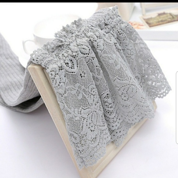 🥀NWT Cable Knit and Lace Thigh High Socks - Picture 4 of 5